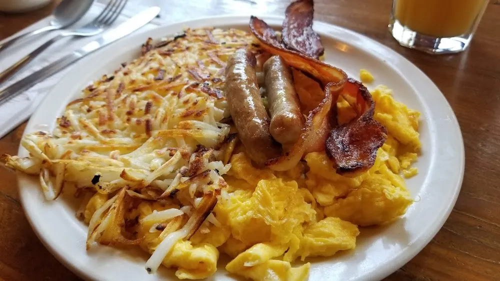 Scrambled Eggs Hash Browns Sausage & Bacon
